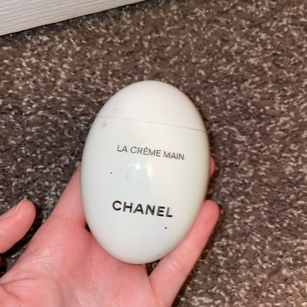 Chanel hand crème.
